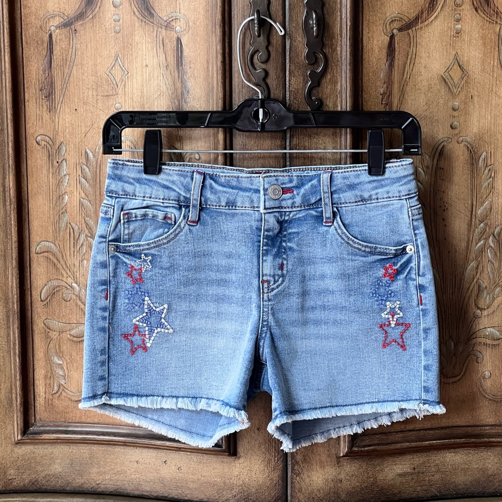 Cat&Jack Girls Denim Shorts Sz 10/12 NWOT Light Wash Frayed Hem Red White Blue
